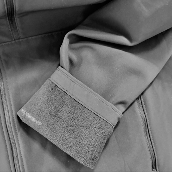 The North Face Men's Black Jacket - Picture 6 of 6